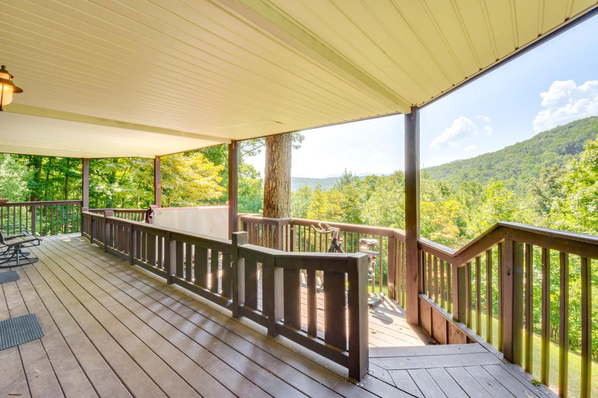 Mountain Cabin With Hot Tub And Fire Pit! Blairsville Exteriér fotografie