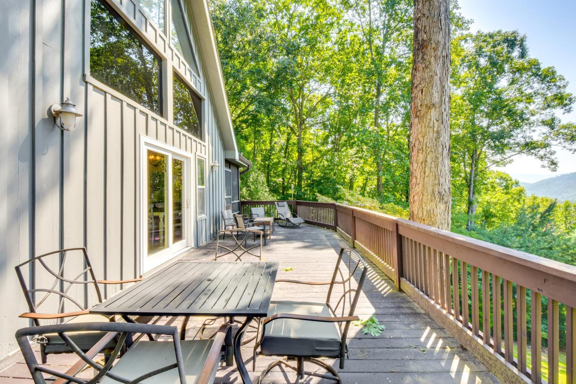 Mountain Cabin With Hot Tub And Fire Pit! Blairsville Exteriér fotografie